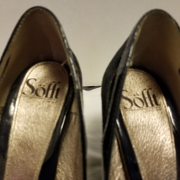 Sofft  heels  approx 3 in heel navy blue  sz 8 1/2 - Picture 4 of 8